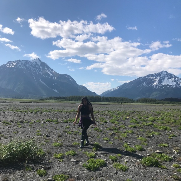 Meet your Posher, Grachelle - Picture 1 of 9